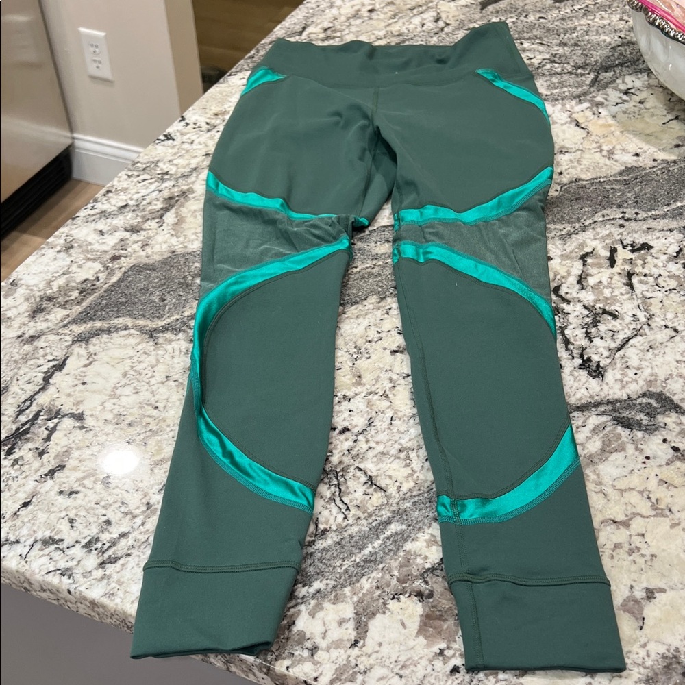 Fabletics Leggings in Forest Green and Aqua
